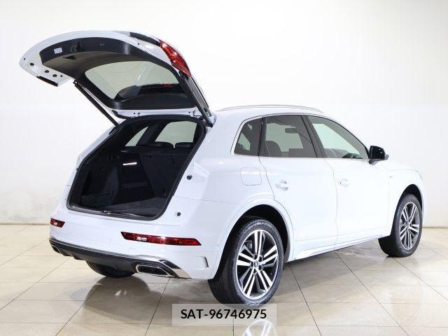 Audi Q5 2025-06 8034472-9