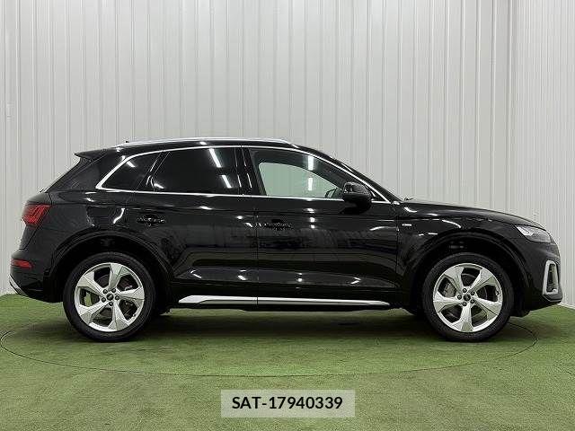 Audi Q5 2021-07 8072919-14