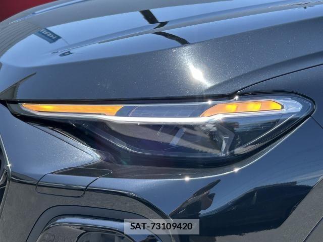 Audi Q5 2025-10 8129038-11