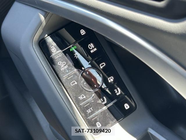 Audi Q5 2025-10 8129038-28