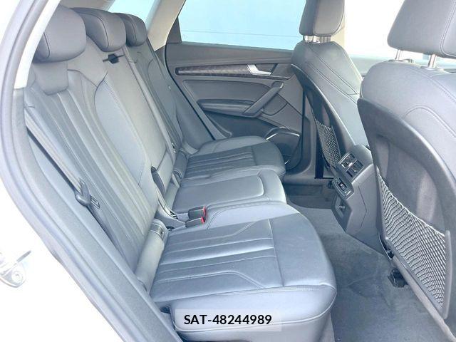 Audi Q5 2021-07 8129049-9