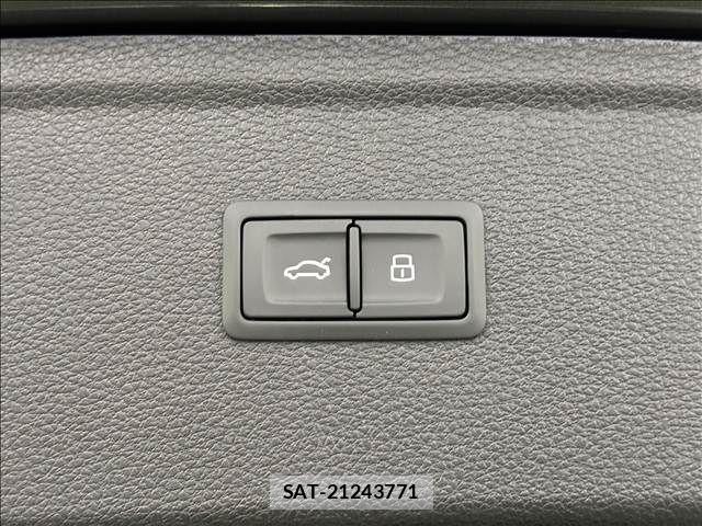 Audi Q5 2021-06 8145497-10