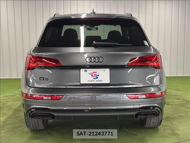 Audi Q5 2021-06 8145497-13