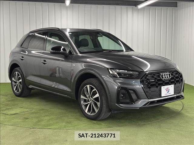 Audi Q5 2021-06 8145497-15
