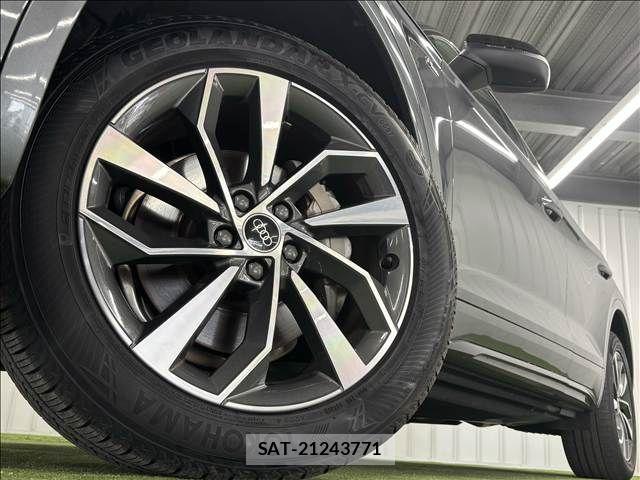 Audi Q5 2021-06 8145497-18