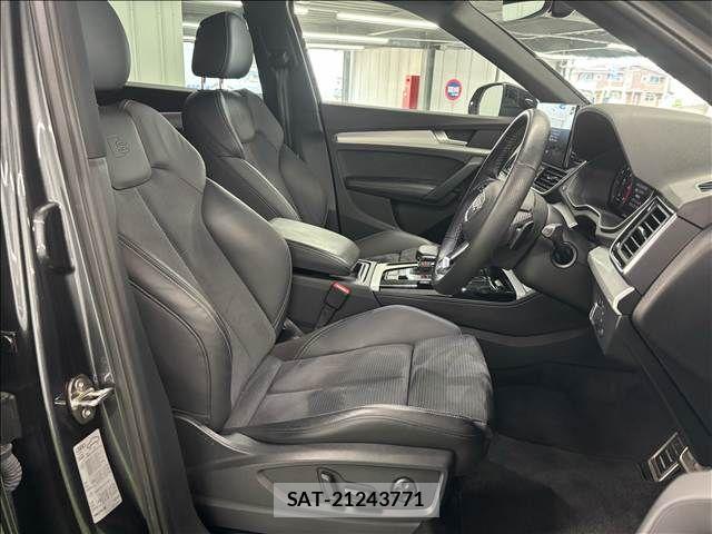 Audi Q5 2021-06 8145497-6