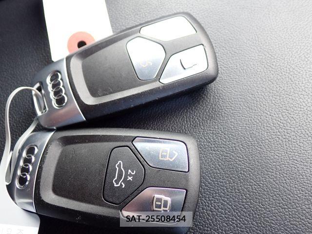 Audi Q5 2019-10 8157996-26