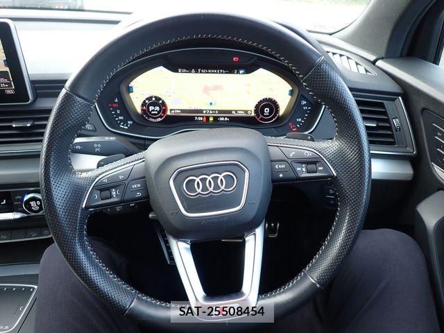 Audi Q5 2019-10 8157996-7