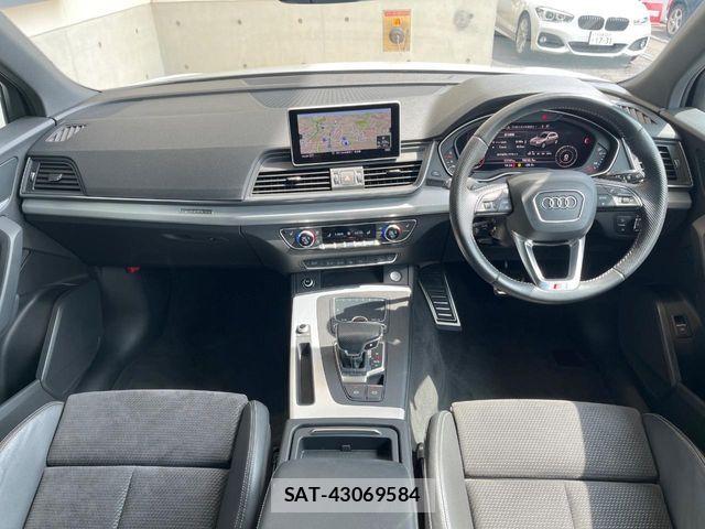 Audi Q5 2019-08 8206413-1