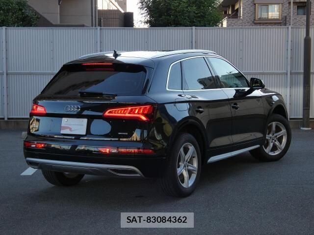 Audi Q5 2019-12 8206414-6