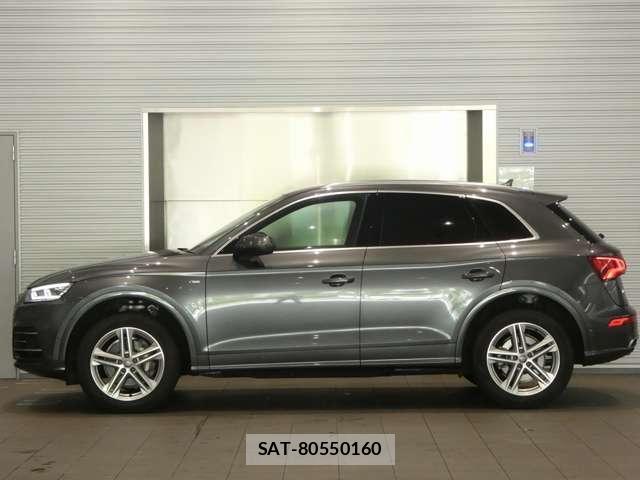Audi Q5 2019-06 8206411-5
