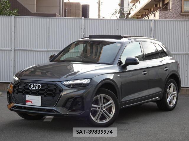 Audi Q5 2021-07 8206412-0