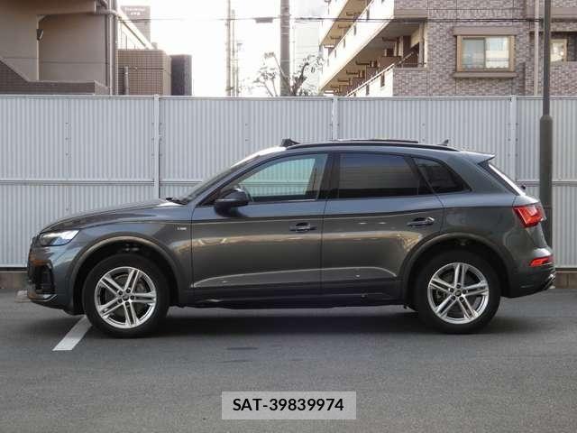 Audi Q5 2021-07 8206412-9