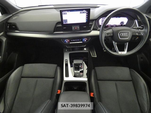 Audi Q5 2021-07 8206412-1
