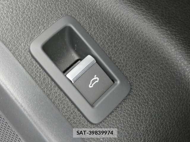 Audi Q5 2021-07 8206412-25