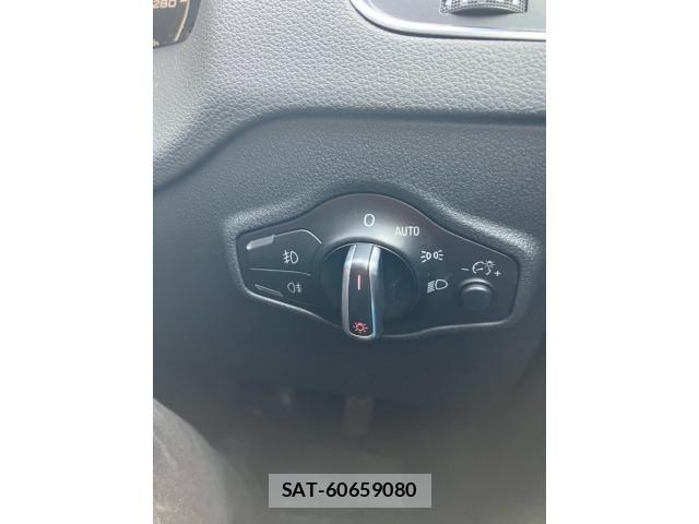 Audi Q5 2011-09 8206415-15