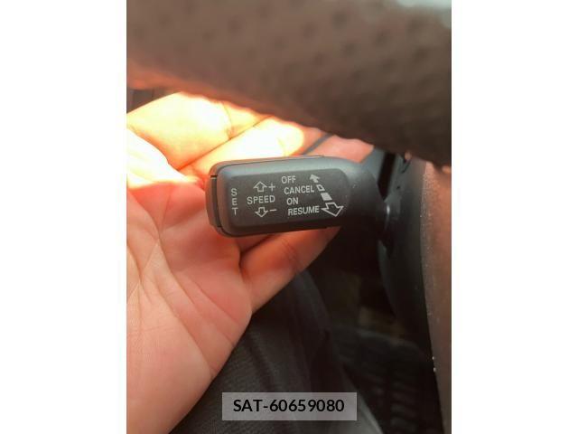 Audi Q5 2011-09 8206415-17