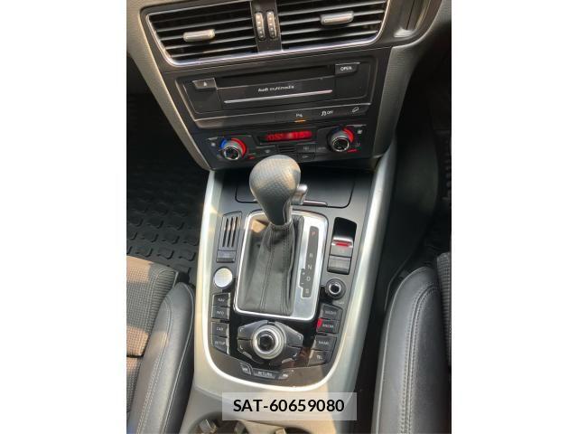 Audi Q5 2011-09 8206415-18