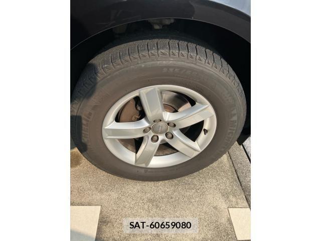 Audi Q5 2011-09 8206415-22