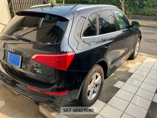 Audi Q5 2011-09 8206415-3