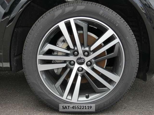 Audi Q5 2025-03 8206403-13