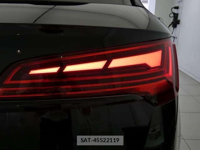 Audi Q5 2025-03 8206403-19