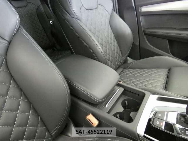 Audi Q5 2025-03 8206403-22