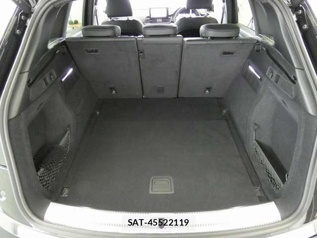Audi Q5 2025-03 8206403-26