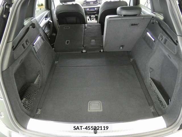 Audi Q5 2025-03 8206403-27