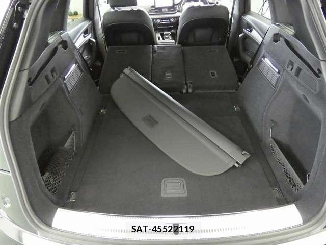 Audi Q5 2025-03 8206403-29