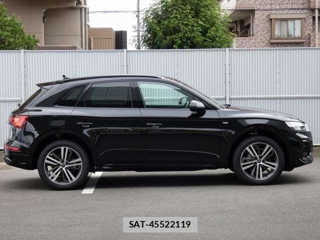 Audi Q5 2025-03 8206403-8