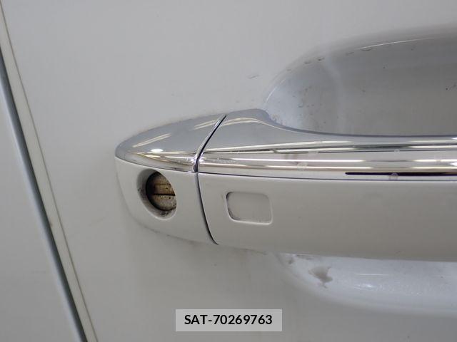 Audi Q5 2015-08 8206401-11