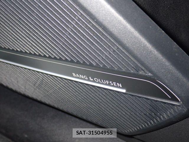 Audi Q5 2021-10 8206402-21