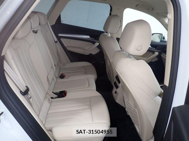 Audi Q5 2021-10 8206402-25