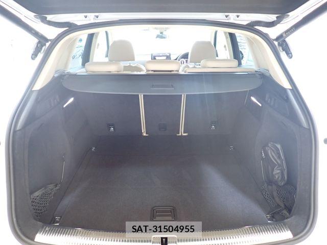 Audi Q5 2021-10 8206402-26