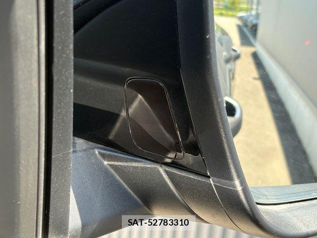 Audi Q5 2025-11 8228954-9