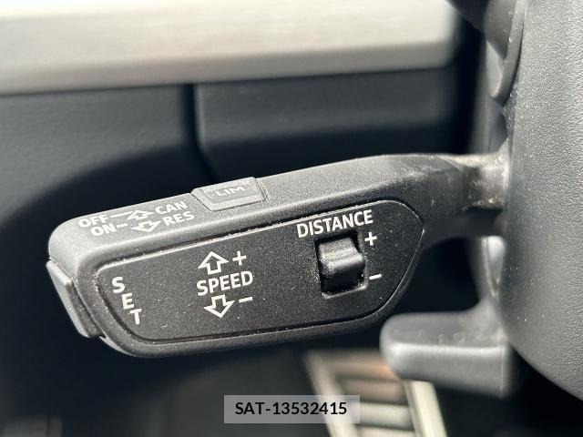 Audi Q5 2021-11 8228960-10
