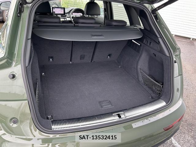 Audi Q5 2021-11 8228960-15