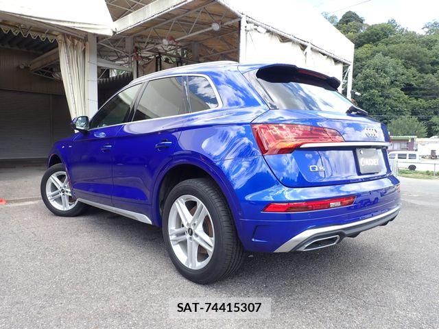 Audi Q5 2021-09 8244652-2