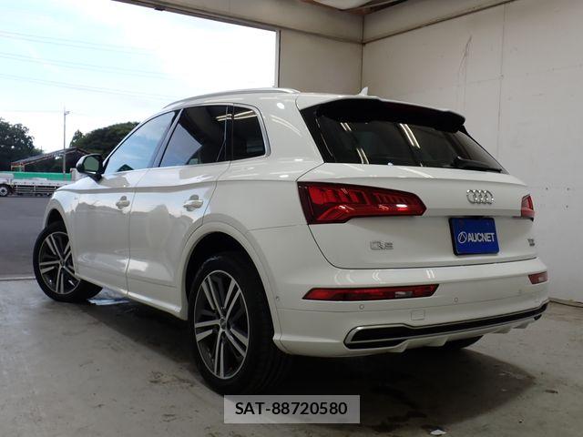 Audi Q5 2017-11 8244651-2