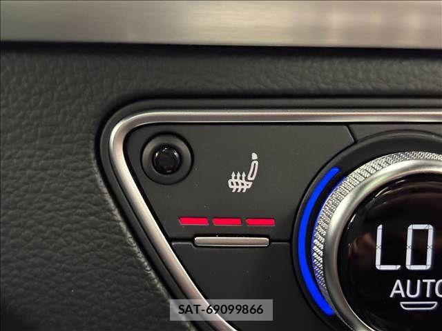 Audi Q5 2021-09 8244653-9
