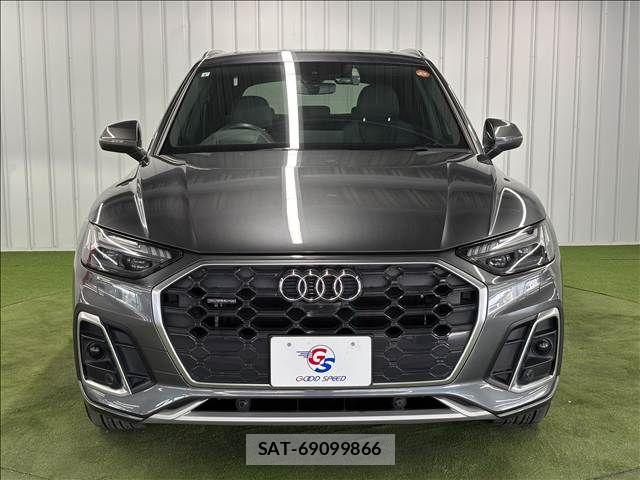 Audi Q5 2021-09 8244653-12