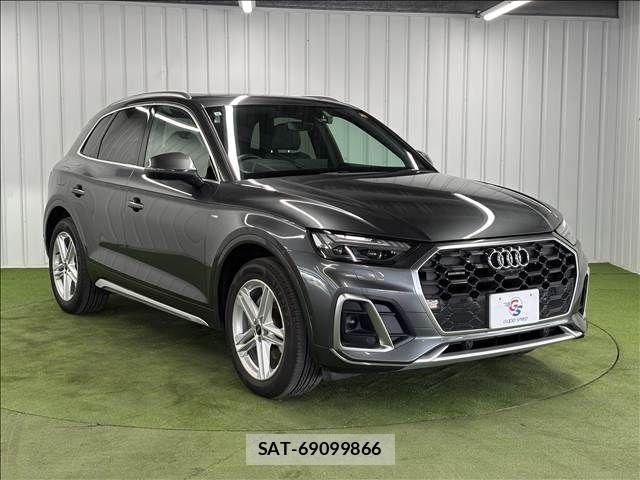 Audi Q5 2021-09 8244653-15