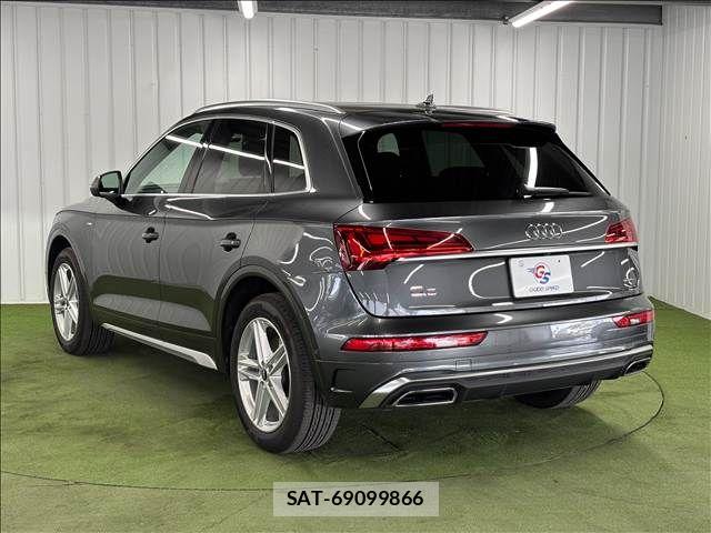 Audi Q5 2021-09 8244653-16