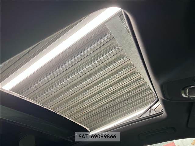 Audi Q5 2021-09 8244653-5