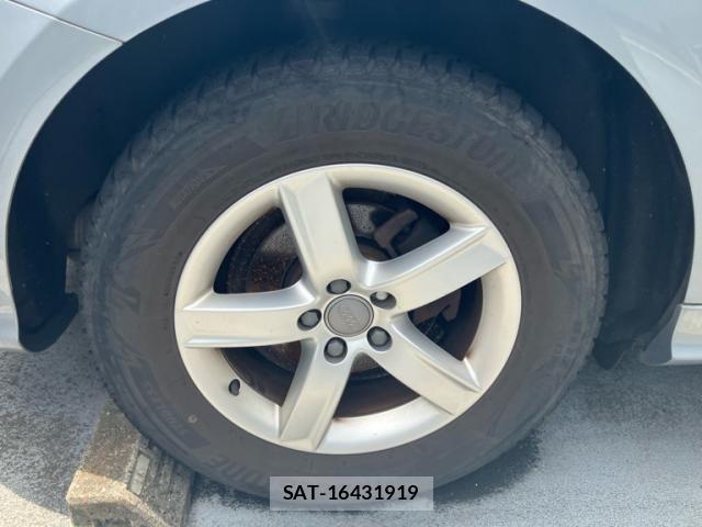 Audi Q5 2011-12 8244656-14