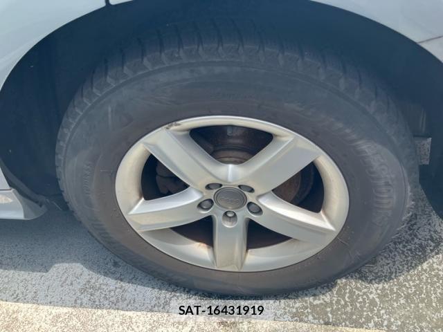Audi Q5 2011-12 8244656-15