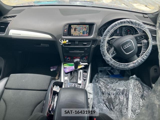 Audi Q5 2011-12 8244656-1