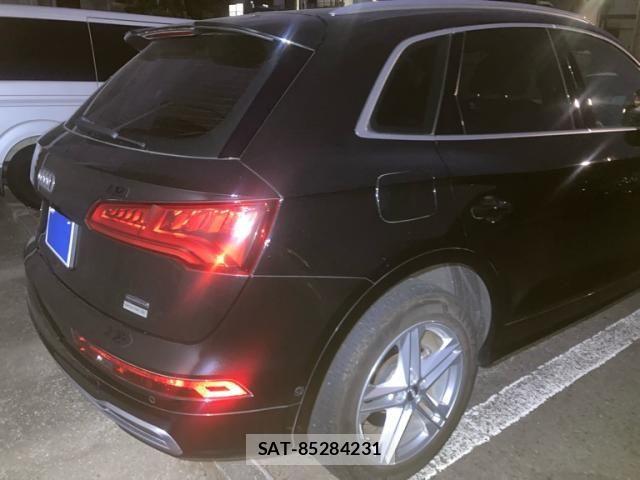 Audi Q5 2020-07 8313164-9