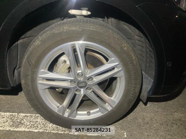 Audi Q5 2020-07 8313164-4